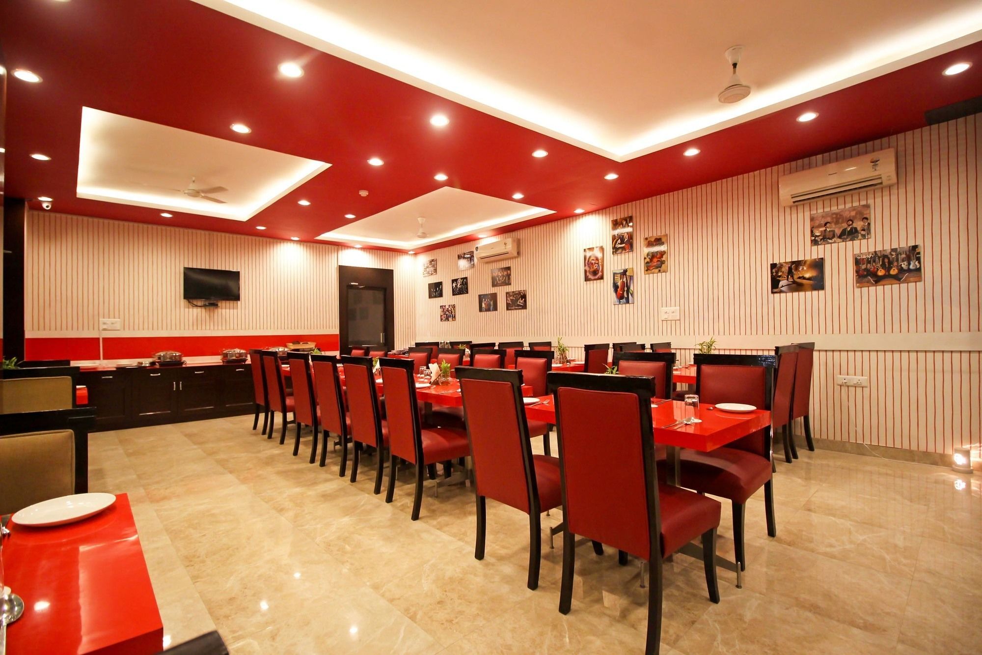 Hotel Oyo 9841 The Vivir 1 Noida Exterior foto